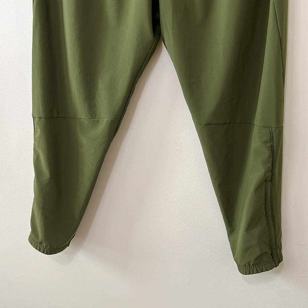 Nike Dri-Fit pants - Picture 4 of 11